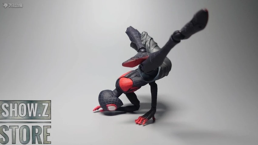 Sentinel Toys Spider-Man: Into The Spider-Verse Miles Morales 12 Sentinel Toys Spider-Man: Into The Spider-Verse Miles Morales - Image 10