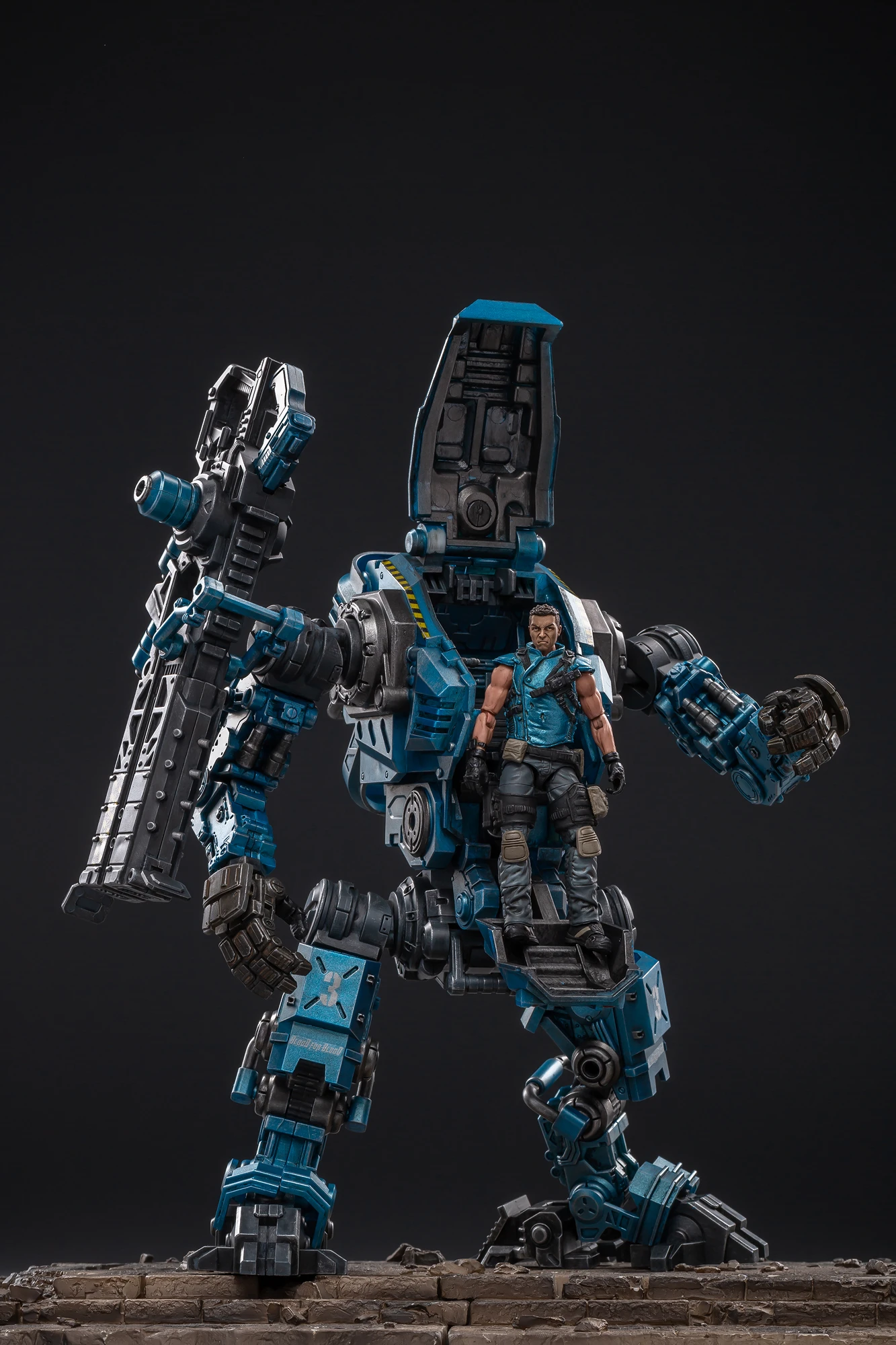 JoyToy Source Acid Rain 1/18 Freeman Machine Armor W/ Pilot Mechas & Soldiers Figure Set Navy Blue Version 9 JoyToy Source Acid Rain 1/18 Freeman Machine Armor W/ Pilot Mechas & Soldiers Figure Set Navy Blue Version - Image 7