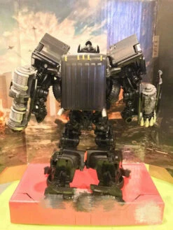 Takara Studio Series SS14 SS-14 Voyager Class Ironhide -Finest Toy Store 746a2c1d68