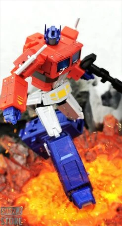 Magic Square MS-B18X Light Of Justice Optimus Prime Metallic Version -Finest Toy Store 794b327f4f