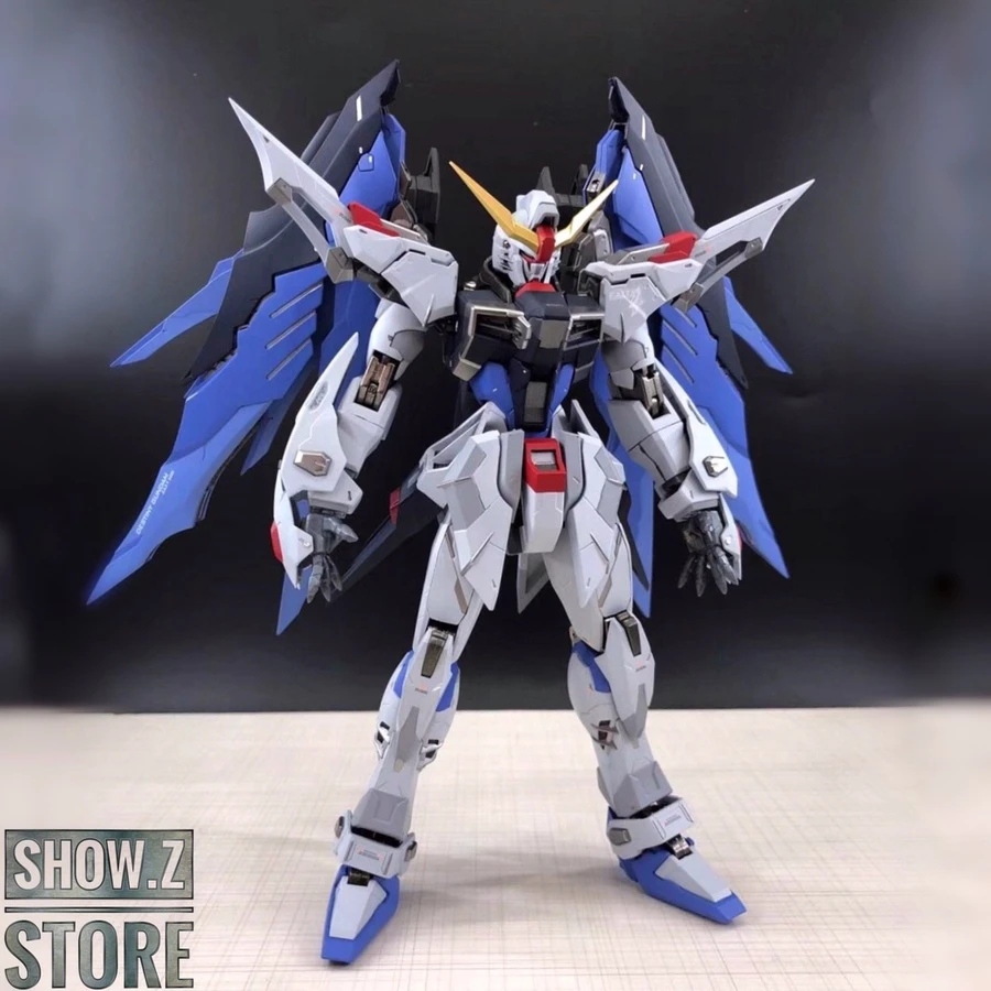 Metal Club 1/100 ZGMF-X42S Destiny Gundam W/ ZGMF-X10A Freedom Gundam Color Scheme 4 Metal Club 1/100 ZGMF-X42S Destiny Gundam W/ ZGMF-X10A Freedom Gundam Color Scheme - Image 2