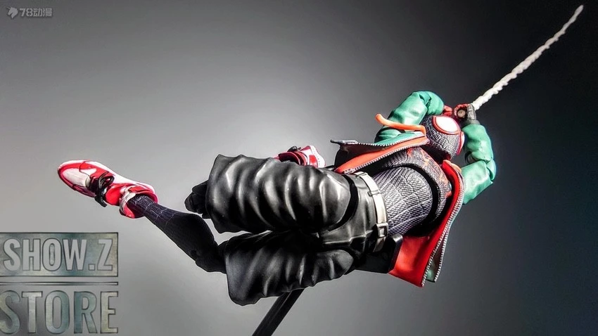 Sentinel Toys Spider-Man: Into The Spider-Verse Miles Morales 21 Sentinel Toys Spider-Man: Into The Spider-Verse Miles Morales - Image 19