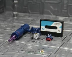Model Model-002 MP13 Soundwave Upgrade Kits /w Lit Heads, Extra Pistol And Cassette -Finest Toy Store 9db328328a