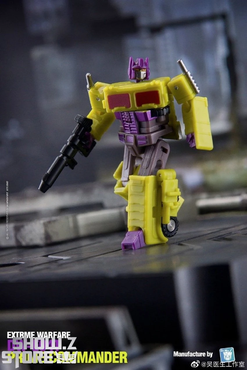 Dr.Wu DW-E04T Prime Commander Optimus Prime Toxitron Version W/ Trailer 14 Dr.Wu DW-E04T Prime Commander Optimus Prime Toxitron Version W/ Trailer - Image 12